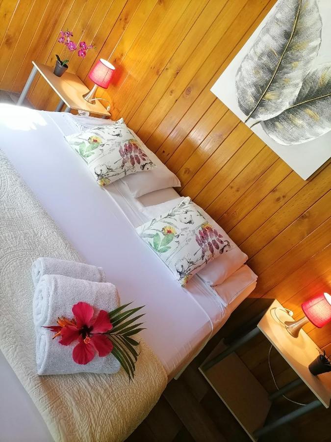 Casa El Colibri Bed & Breakfast Parrita Exterior photo